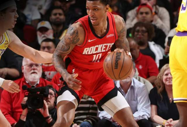 卡佩拉爆发助力火箭队中锋轮换格局重塑