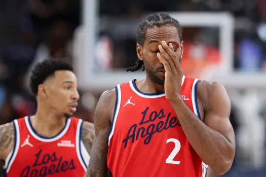 快船核心伦纳德伤缺 球队调整阵容迎战马刺