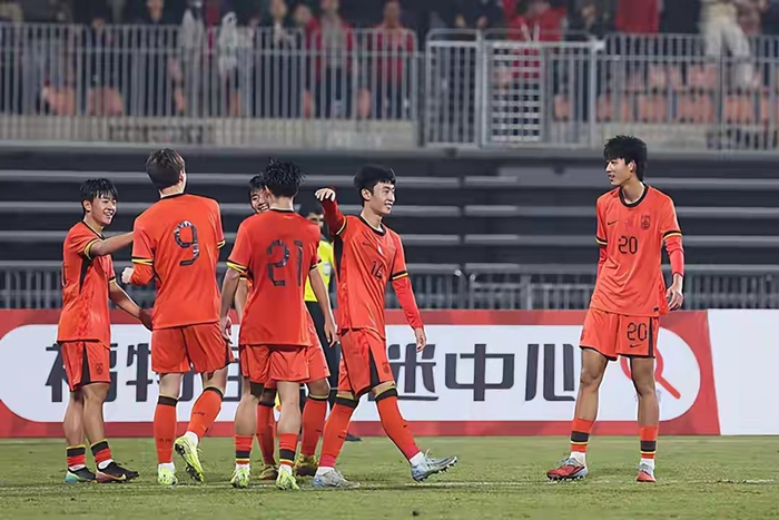 U17双杀塔吉克斯坦五连胜，U23逆转泰国显潜力