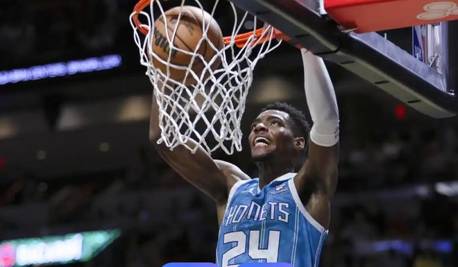 夏洛特黄蜂117-86大胜篮网终结两连败，米勒砍2