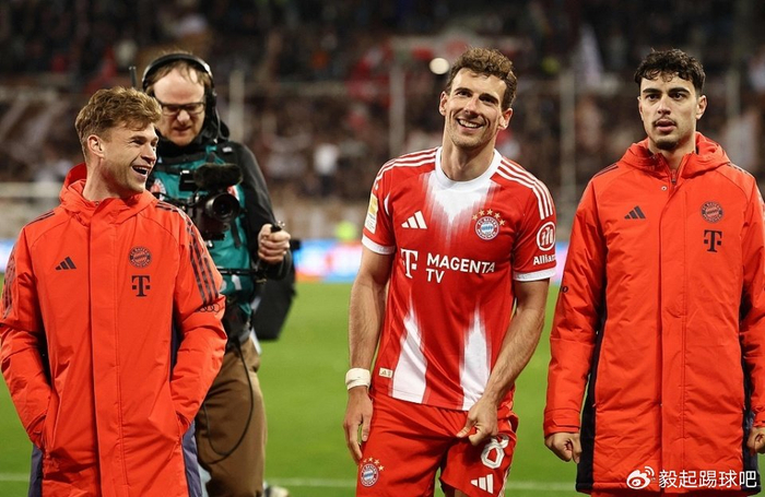 曼联瞄准年轻中场新星 引援目标覆盖中卫位置