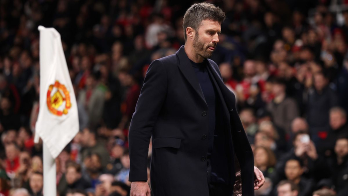 切尔西锁定伊劳拉引曼联帅位争夺战