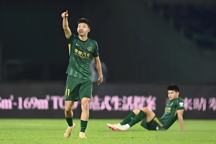七场球荒终破局，VAR判罚后绝杀破僵局